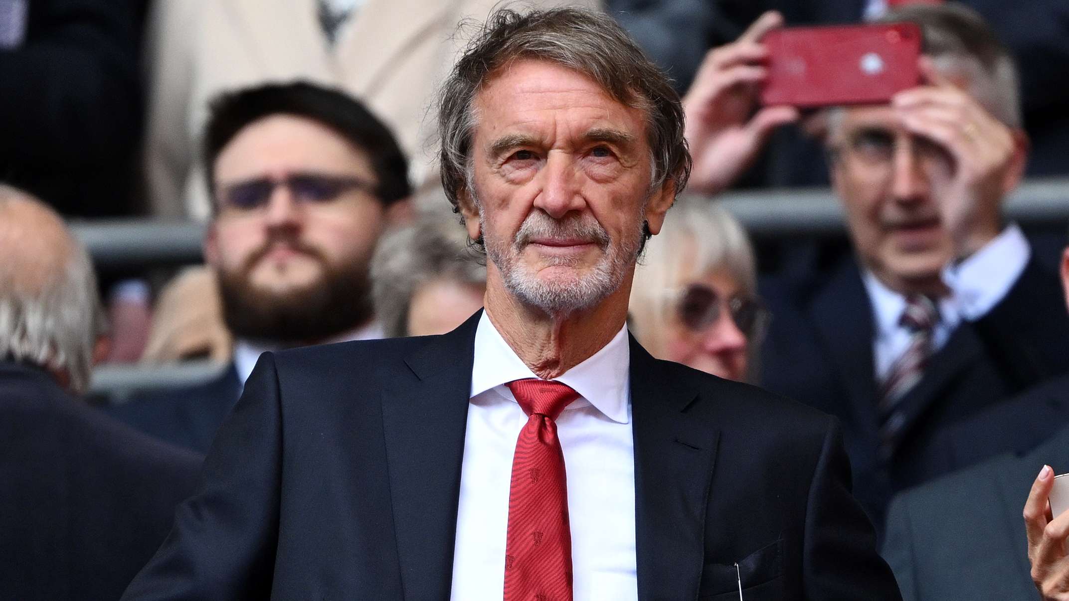 使得他们在 使得他们在